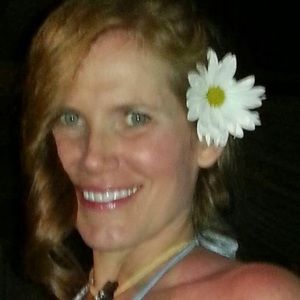 Meet your Posher, Raquel